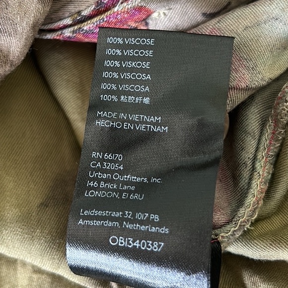 Anthropologie Pilcro Camo Leopard Floral Print Relaxed Button Down Shirt - XS - Picture 13 of 15